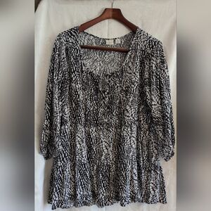 Westbound Black and White Printed Women’s Top